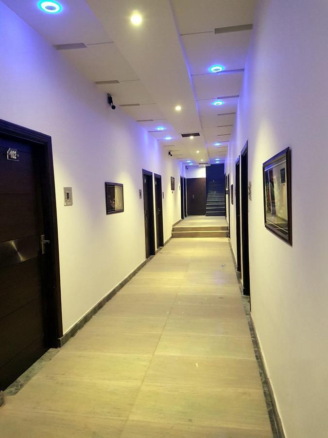 Khayyam Hotel Фейсалабад Экстерьер фото